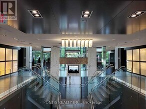 235 Sherway Gardens Rd in Toronto, ON - Building Photo - Building Photo