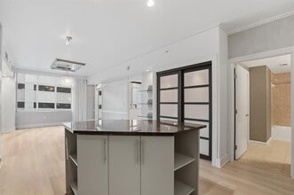 54 Rainey St in Austin, TX - Building Photo - Building Photo