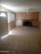 4931 Maxwell Ave in El Paso, TX - Foto de edificio - Building Photo