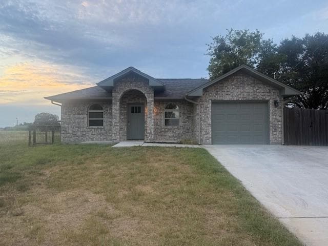 property at 1509 Lakeview Dr