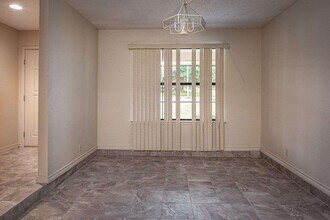 238 Tomahawk - RENTAL Trl in Del Rio, TX - Building Photo - Building Photo