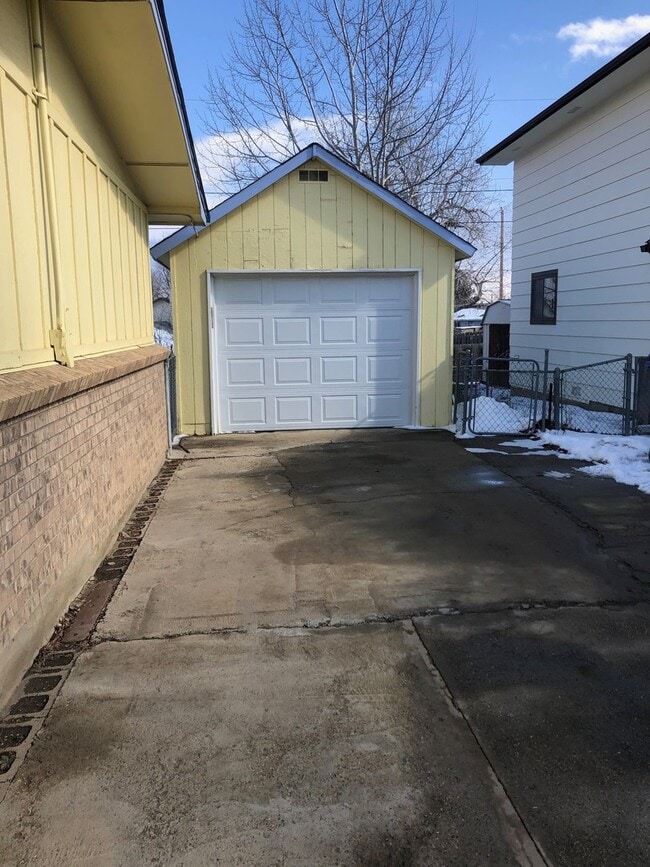 1906 Diana Dr in Loveland, CO - Building Photo - Building Photo