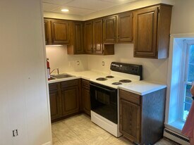 109 E Main St in Fairfield, PA - Building Photo