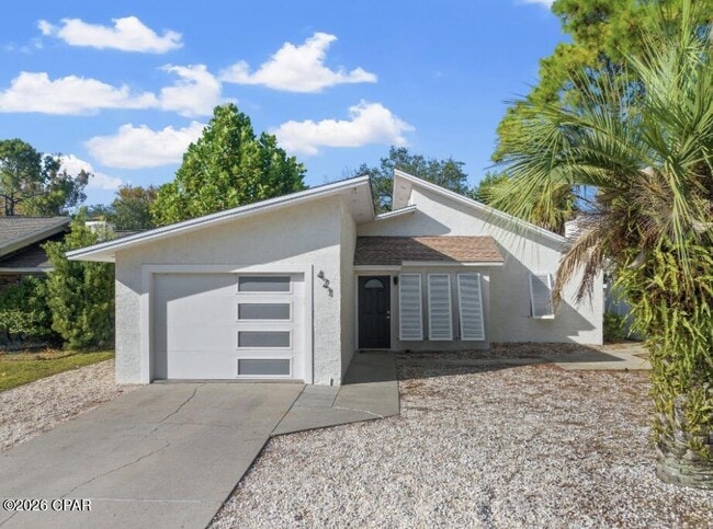 property at 421 Oleander Cir