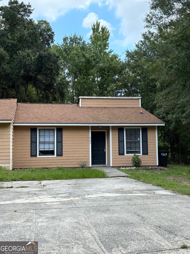 207 Admiral's Walk Dr in St. Marys, GA - Building Photo - Building Photo