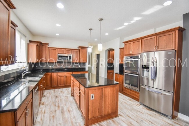 9434 Winterberry Dr in West Des Moines, IA - Building Photo - Building Photo