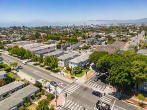 1047 Ocean Park Blvd in Santa Monica, CA - Building Photo - Building Photo