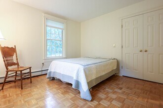 288 Goldthwaite Rd in Northbridge, MA - Building Photo - Building Photo