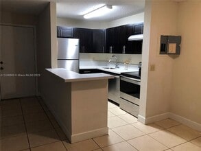 10757 Cleary Blvd, Unit 104 in Plantation, FL - Foto de edificio - Building Photo