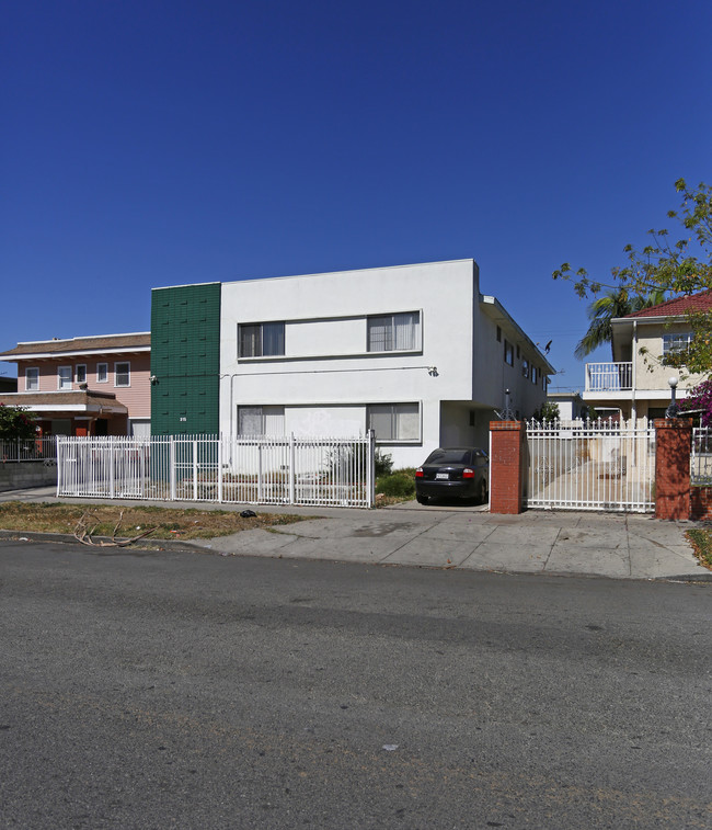 315 S Serrano Ave in Los Angeles, CA - Foto de edificio - Building Photo