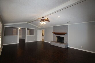 1216 Kingspark Dr in Tyler, TX - Building Photo - Building Photo
