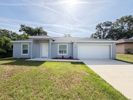 608 Whitney Ave in Inverness, FL - Building Photo