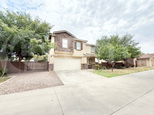 17143 W Tara Ln in Surprise, AZ - Building Photo - Building Photo