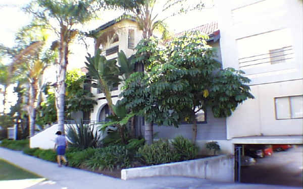 Vassar Twin Apartments in Glendale, CA - Foto de edificio - Building Photo