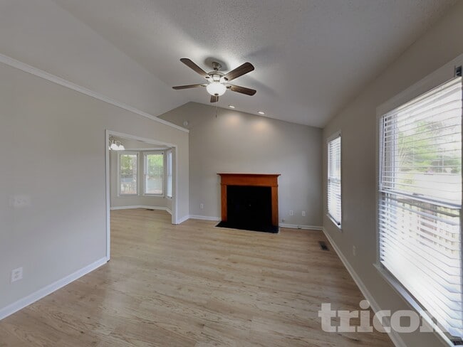 444 Villa Rosa Way in Temple, GA - Foto de edificio - Building Photo