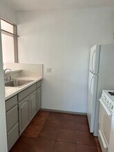 4107 Sunset Dr, Unit Sunset Drive in Los Angeles, CA - Building Photo - Building Photo