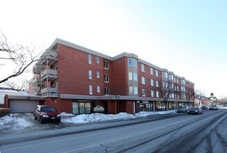Metroplace Condominiums in Minneapolis, MN - Building Photo - Building Photo