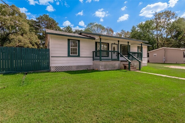 1008 Trinity Cutoff in Huntsville, TX - Building Photo - Building Photo