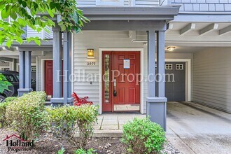 2077 NE 50th Way in Hillsboro, OR - Building Photo - Building Photo