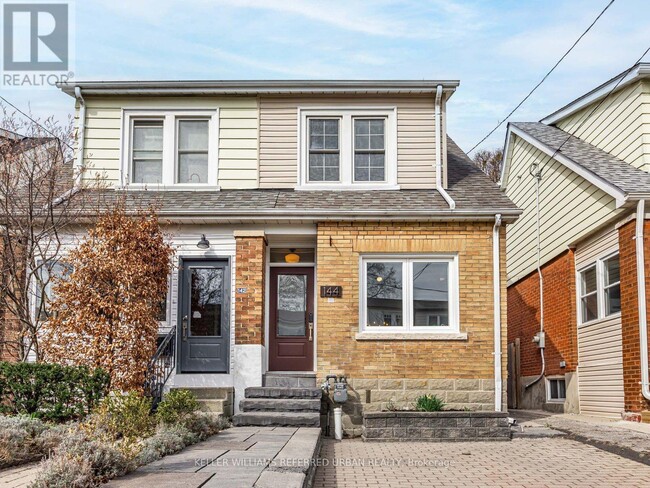 144 Bastedo Ave in Toronto, ON - Building Photo - Building Photo