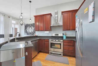 6260 N Broadway St, Unit 2 S in Chicago, IL - Building Photo - Building Photo