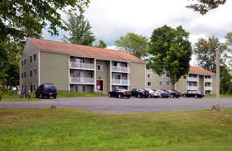 Glacier Ridge Apartments in Baldwinsville, NY - Building Photo - Building Photo