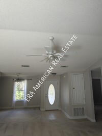 409 Bobby Dr in Crestview, FL - Building Photo - Building Photo