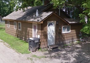 516 E St NE in Brainerd, MN - Building Photo