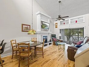 222 Woodlake Wynde, Unit 222 in Oldsmar, FL - Foto de edificio - Building Photo