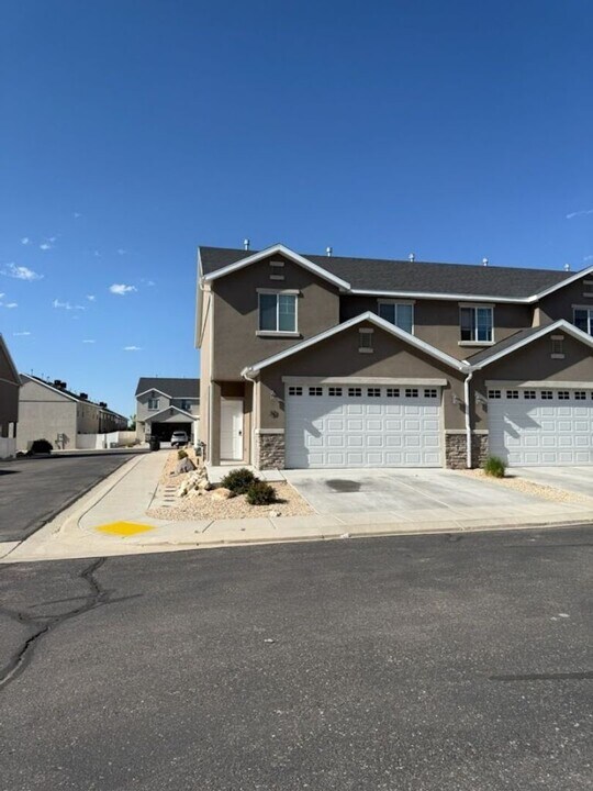 173 E Fiddlers Canyon Rd in Cedar City, UT - Building Photo