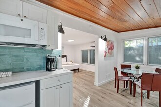 1115 SW 4th St, Unit SI ID1503931P in Fort Lauderdale, FL - Building Photo - Building Photo