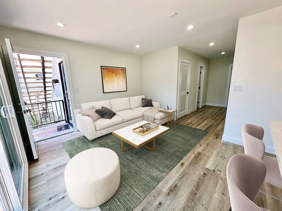 12759 Matteson Ave in Los Angeles, CA - Building Photo