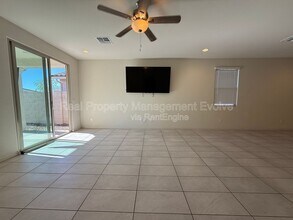 8755 W Solano Dr in Glendale, AZ - Building Photo - Building Photo