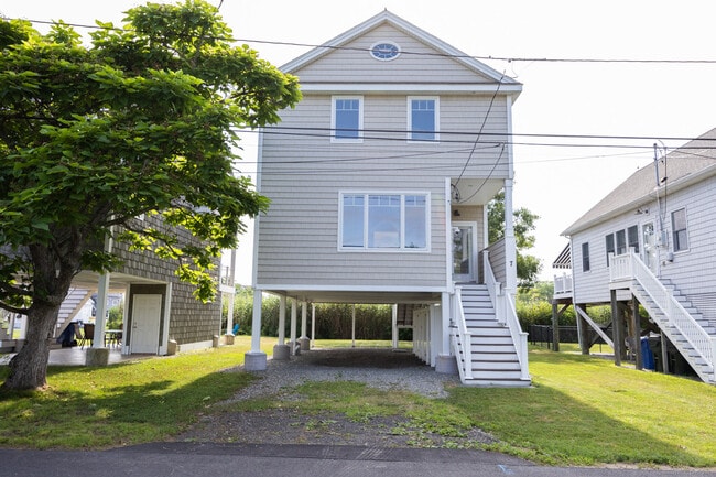 7 Saye St in Old Saybrook, CT - Building Photo - Building Photo