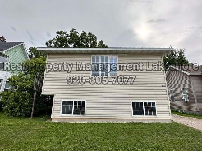 820 Wright St in Oshkosh, WI - Building Photo - Building Photo