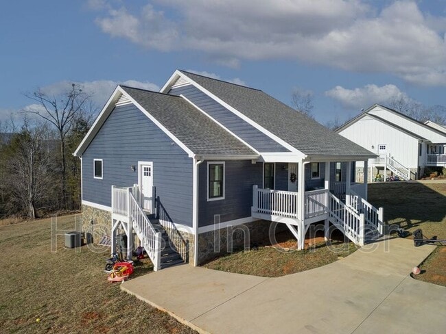 118 Grace Ests Dr in Marion, NC - Building Photo - Building Photo