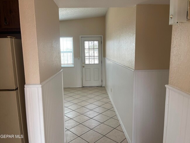 2133 Lake Omega St in El Paso, TX - Building Photo - Building Photo