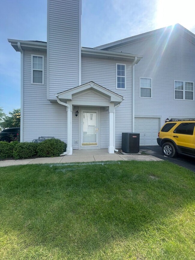 2544 Dickens Dr in Aurora, IL - Building Photo - Building Photo