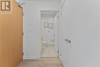 1787-1787 St Clair Ave W in Toronto, ON - Building Photo - Building Photo