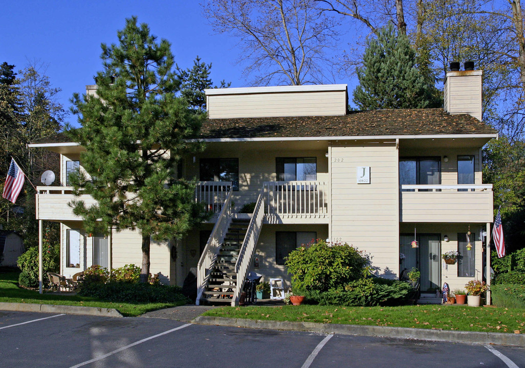 Serenity at Juanita in Bothell, WA - Building Photo