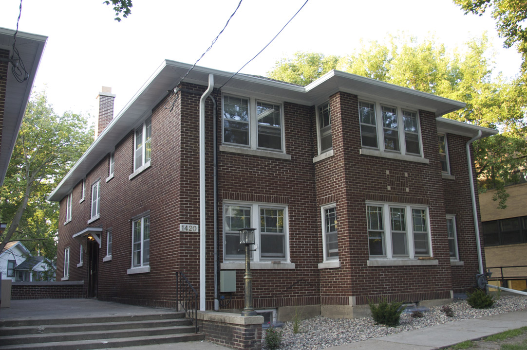 Mound Street Apartments in Madison, WI - Foto de edificio