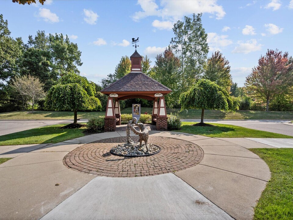331 Scio Village Ct, Unit 288 in Ann Arbor, MI - Building Photo