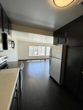 1451 Valencia St, Unit 4 in San Francisco, CA - Building Photo - Building Photo