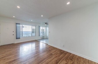 6069 Saturn St-Unit -5 in Los Angeles, CA - Building Photo - Building Photo
