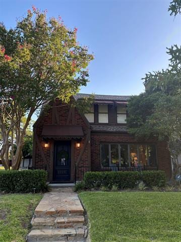 property at 3700 Bellaire Dr N