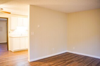 3912 SW Multnomah Blvd in Portland, OR - Building Photo - Building Photo