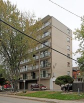 326 Hunter St E in Hamilton, ON - Building Photo