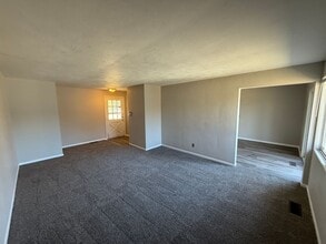 4918 Dwight Dr in Fort Wayne, IN - Building Photo - Building Photo