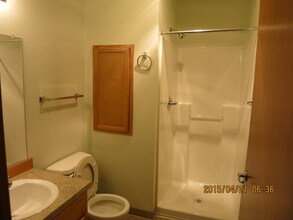 12231-12239 SE Bush St in Portland, OR - Building Photo - Building Photo