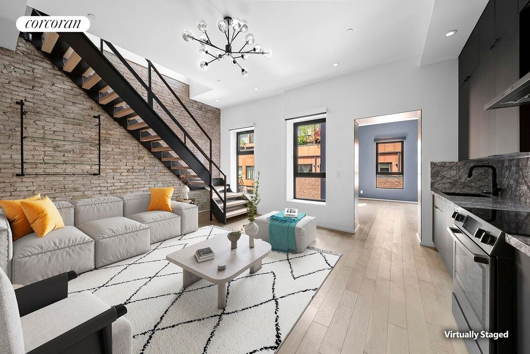 317 W 51st St in New York, NY - Building Photo